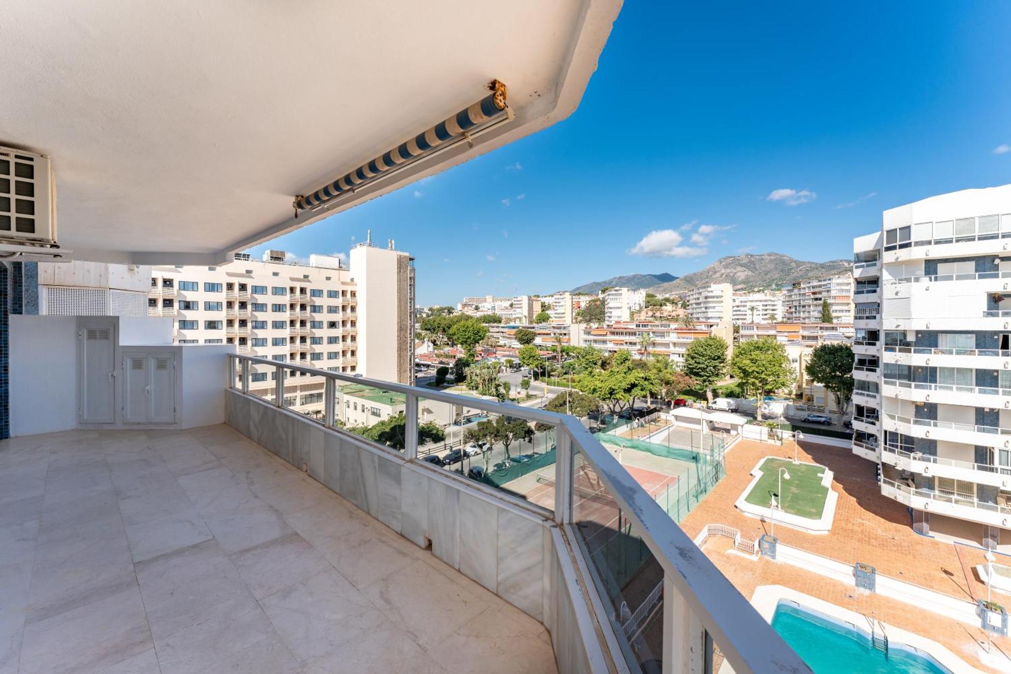 Апартаменты Tropico Carihuela View & Parking Торремолинос Экстерьер фото
